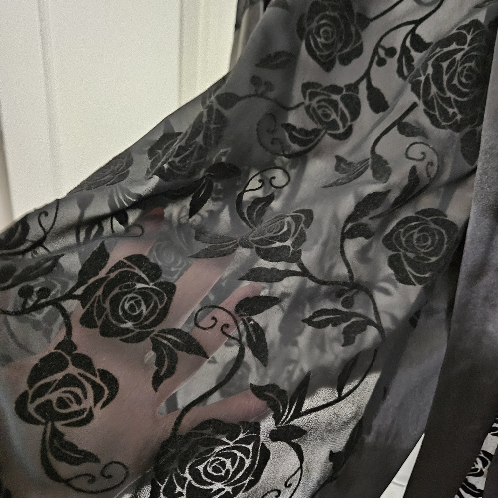 Torrid NWT Flocked Velvet Robe - Picture 4 of 7